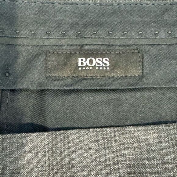 Hugo Boss Gray Windowpane Flat Front Dress Pants. Size 34. - Picture 6 of 11